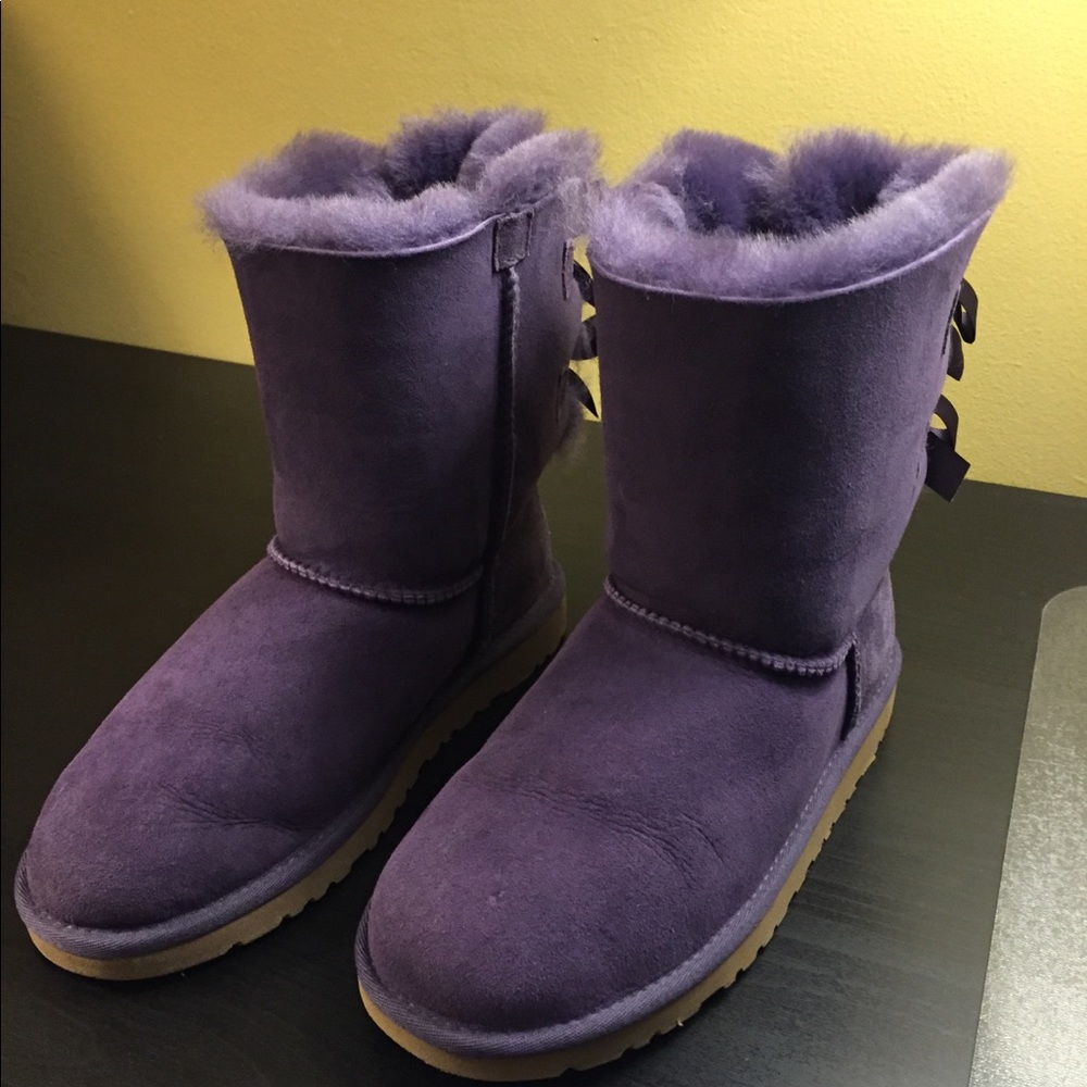 UGG Bailey Bow Big Kid Size 5